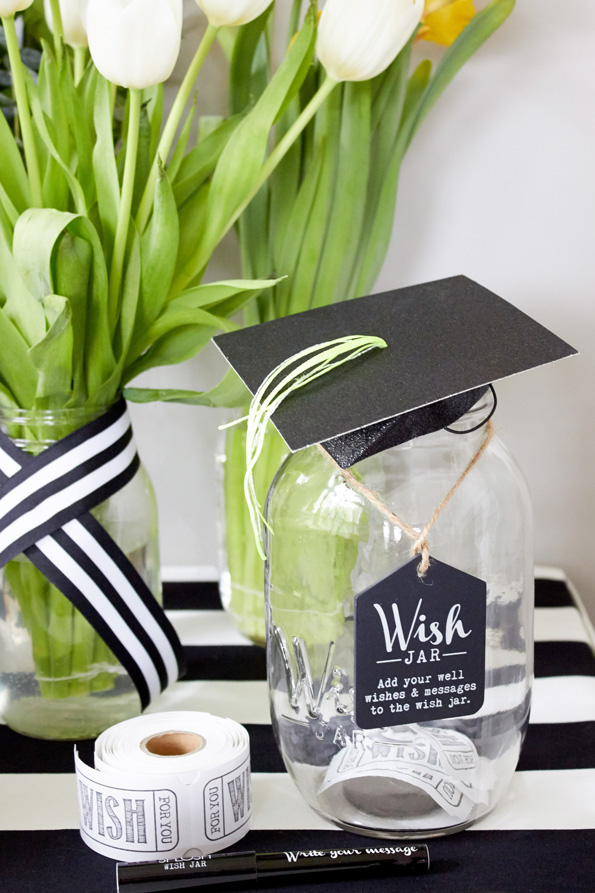 Top 5 Ways to Customize Your Graduation Party by Evite